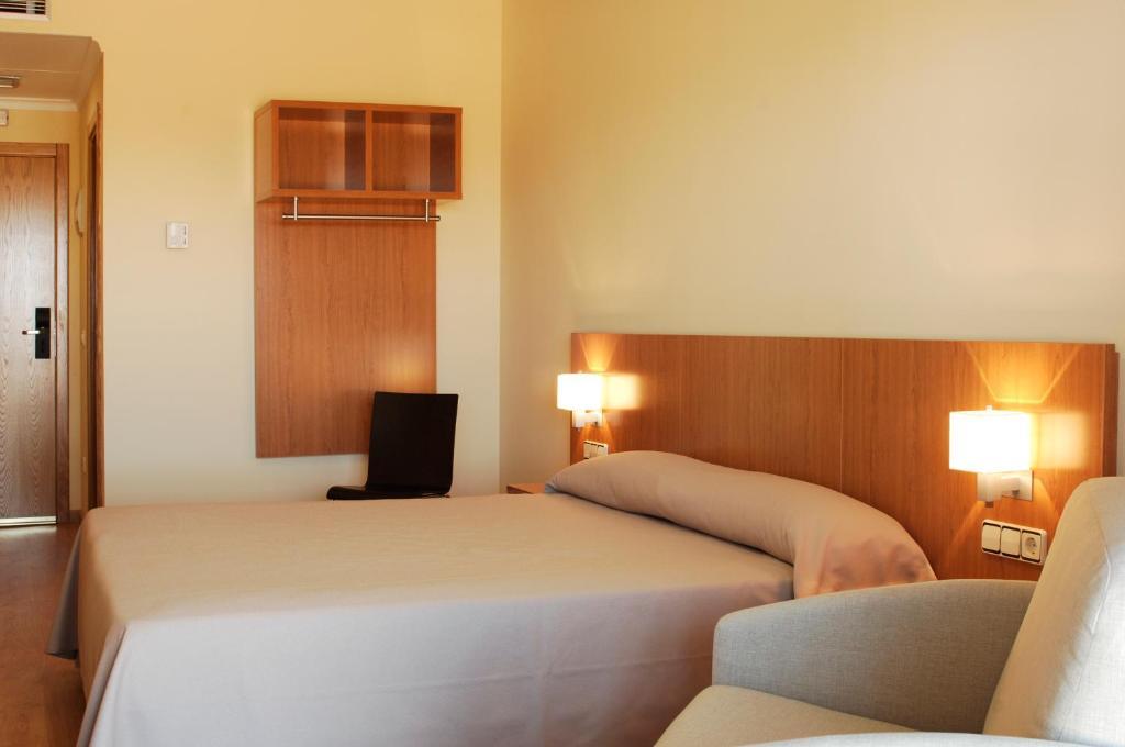 As Monreal Del Campo Hotel Exterior photo